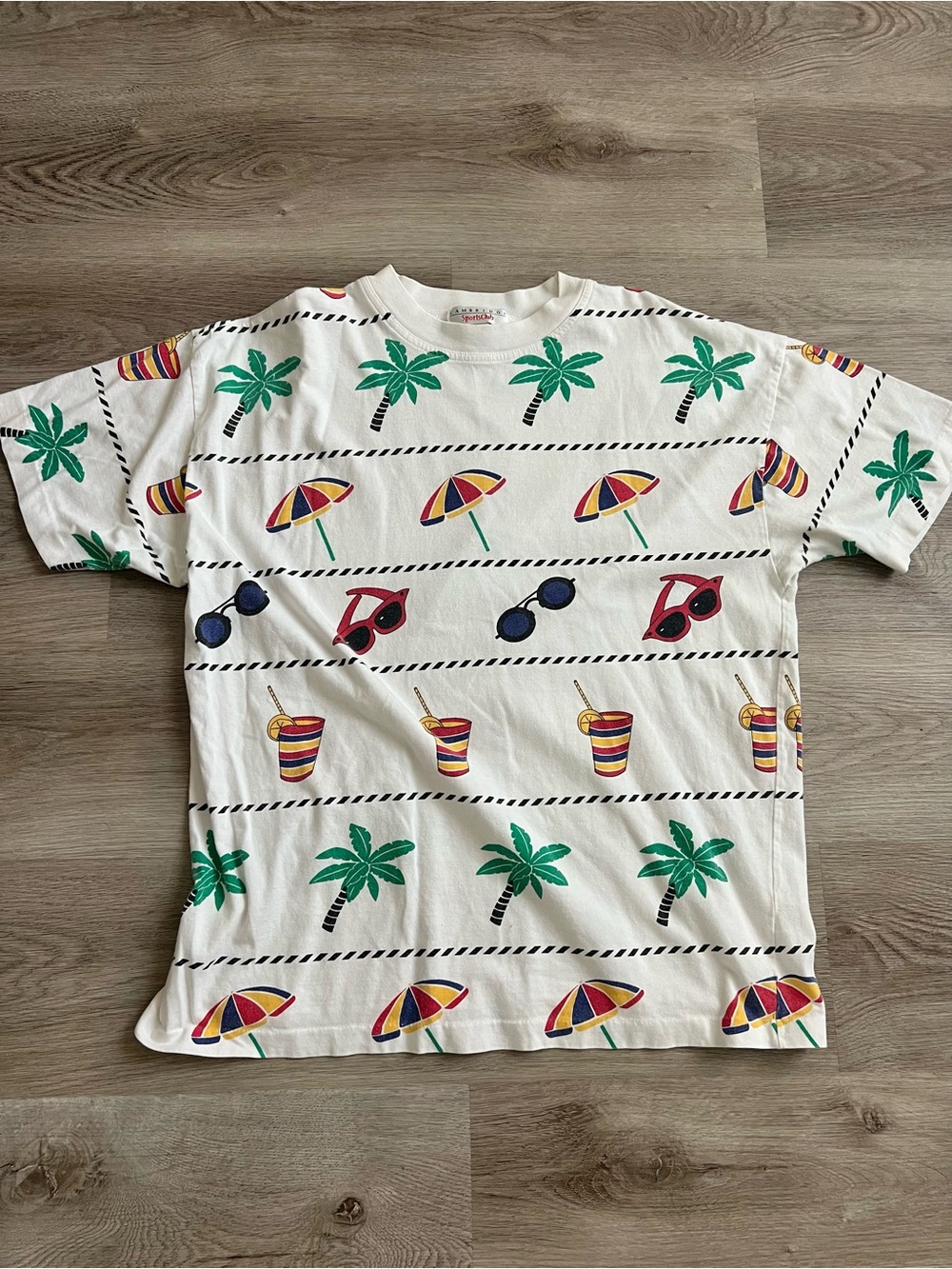 Vintage 90s Men’s Tropical Beach Graphic Tee Large 100% Cotton